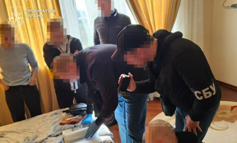 Співвласнику алкогольного заводу в Луганську повідомили про підозру у пособництві державі-агресору