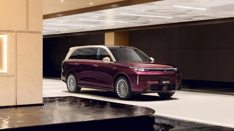 Вітальня на колесах із 31 динаміком: Great Wall Motor вивела на ринок флагман Wey V9X