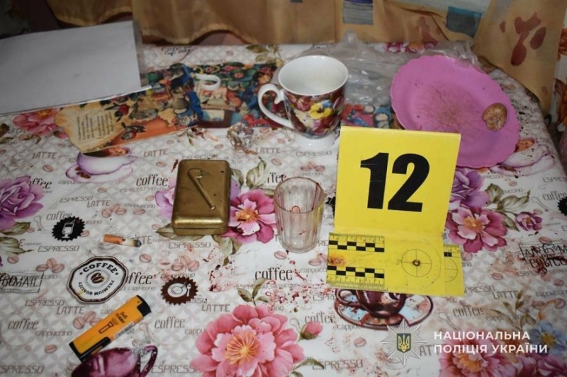 Криваве застілля на Тернопільщині: чоловік зарізав сусіда через ревнощі