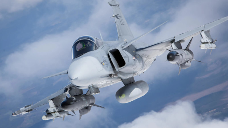 Швеція передасть Україні 16 літаків Gripen протягом 10 місяців