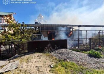 Ворог поцілив по ринку та храму Вільнянську: двоє загиблих, четверо поранених