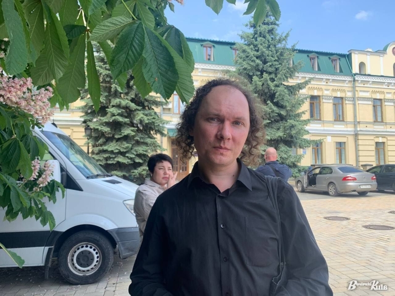 Київ попрощався з доньками полеглого захисника, яких вбила російська ракета 14 травня (фото)