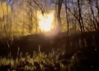 В окупованому Луганську партизани знищили  КамАЗ російських окупантів, – ВІДЕО