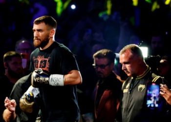 Гвоздик розібрав шанси Ломаченка у поєдинку проти Девіса