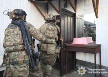 Пограбували сейф із 8 млн грн: у Франківську затримали зухвалу банду (ФОТО)
