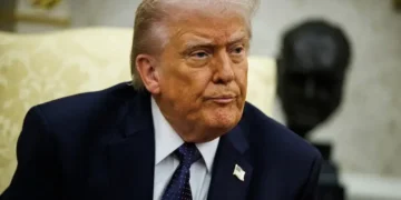 «Зітремо з лиця землі»: Трамп розізлився на Іран через атаку на флот США