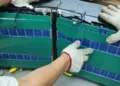 “Болгарка” проти BYD: як блогери 8 годин намагалися розібрати Blade Battery нового покоління
