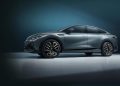 Volkswagen ID. Unyx 07: німецький шильдик із китайськими технологіями та трьома екранами