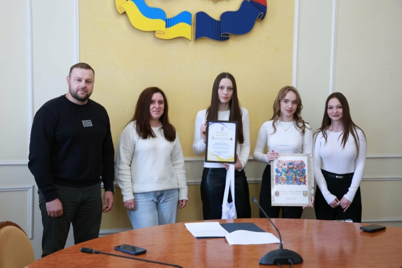 У Хмельницькій ОВА нагородили переможців конкурсу з медіаграмотності та кібербезпеки
