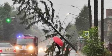 “Гроза, штормовий вітер і негода”: синоптики сказали, в яких областях чекати на нові зливу та дощ