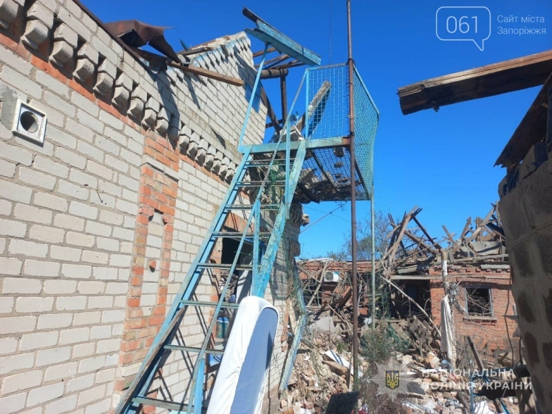 В поліції розповіли подробиці ворожих атак на Запорізький район: двоє людей загинули і пʼятеро поранених