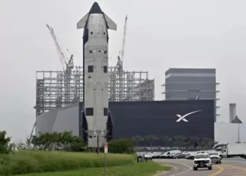 Після ганебної невдачі Ілон Маск запускає в космос Starship V3 — найкрутішу ракету в історії