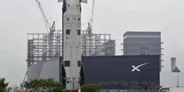 Після ганебної невдачі Ілон Маск запускає в космос Starship V3 — найкрутішу ракету в історії