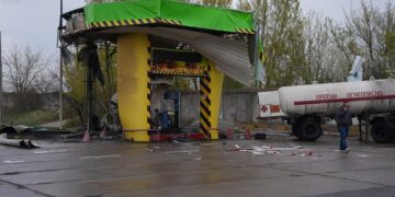 Чотири АЗС, СТО та автомийка: наслідки “паливної” атаки росіян по Харкову