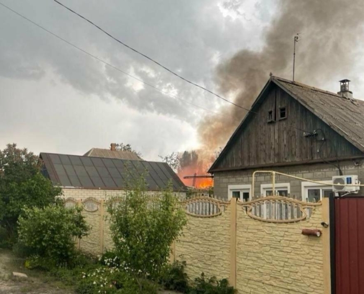 Армія РФ атакувала Запоріжжя дронами: пошкоджені будинки та промисловий об’єкт