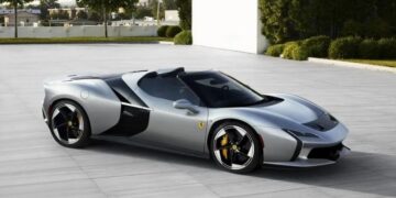 За індивідуальним замовленням: дебютував ексклюзивний суперкар Ferrari HC25 (ВІДЕО)