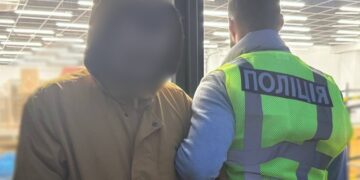 Одесит відправляв десятки посилок із «товаром» по Україні