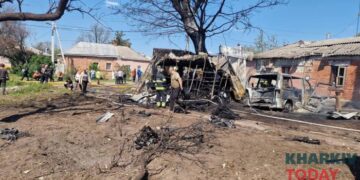 Наслідки атаки “шахеда” на Харків: постраждали діти, згоріли авто та кіоск