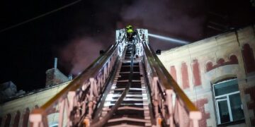 Під час атаки на Одесу постраждала дитина та згоріли будинки