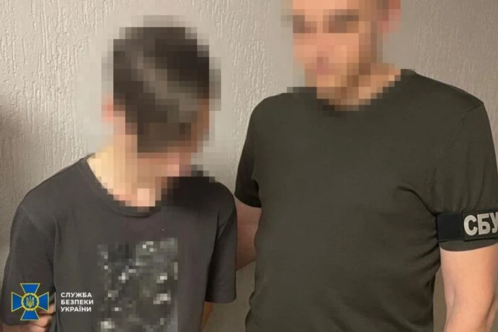 Коригував обстріл столиці 24 травня. СБУ затримала 18-річного російського агента