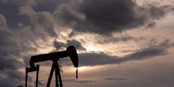 Нафта відреагувала на дронову атаку на ядерний об’єкт в ОАЕ
