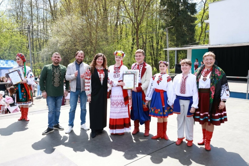 На Хмельниччині встановили рекорд України з наймасовішого виконання подільського "Краков&rsquo;яка"