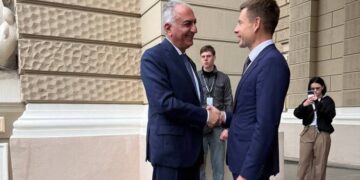 До Одеси прибув спадкоємець іранського престолу Реза Пахлаві