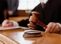 У Франківську судили чоловіка, який шантажував неповнолітню інтимними відео