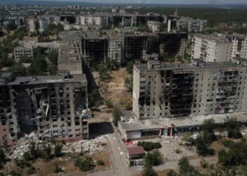 У Сіверськодонецьку окупанти знесли шість багатоповерхівок, які самі ж зруйнували під час штурму