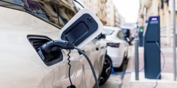 Європа вклала майже €200 млрд в електромобілі