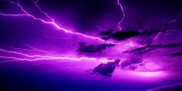 “Дощ, шалена негода і гроза”: синоптики озвучили новий прогноз, в Україну ввірвуться шквали вітру до 20 м/с і злива