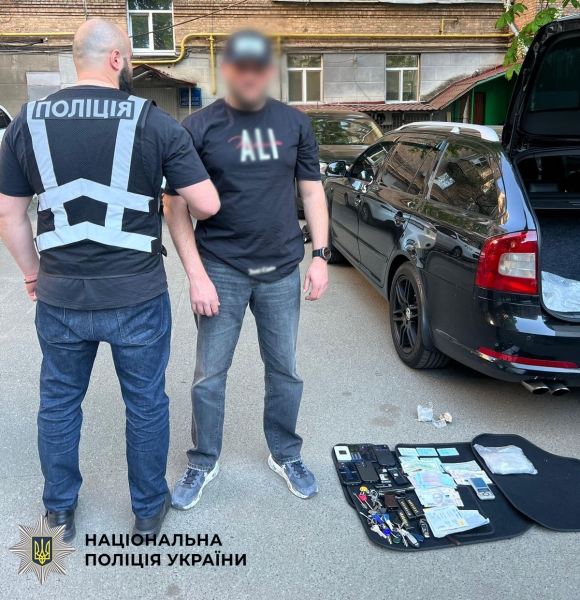У Києві ліквідовано міжрегіональний канал збуту кокаїну на 8 млн грн