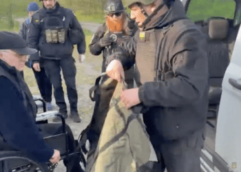 У Запорізькому районі поліцейські евакуювали пʼятьох мирних мешканців