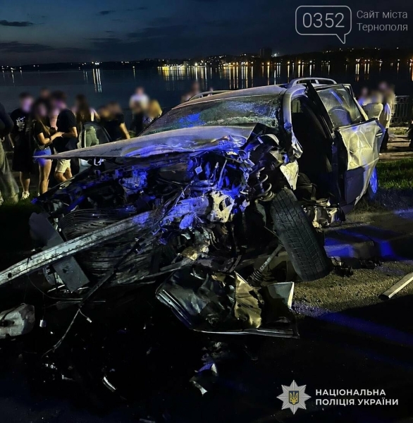 Трагічна ДТП біля дамби у Тернополі: одна людина загинула, автомобілі перетворилися на брухт (ФОТО)