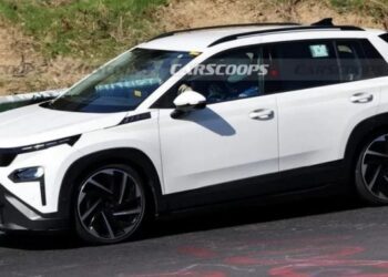 Найдешевший кросовер Skoda показали наживо до прем’єри