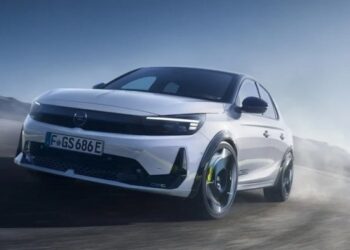 Маленька ракета: Opel представив швидшого конкурента Mini Cooper на 280 сил (ФОТО)