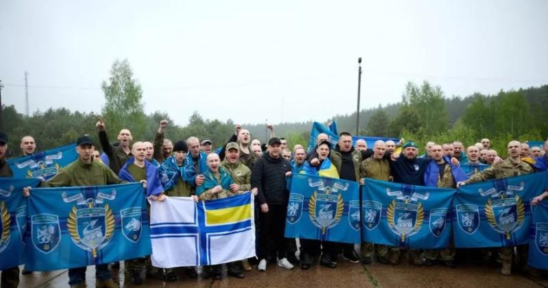 Після чотирьох років полону додому повернувся військовий з Прикарпаття