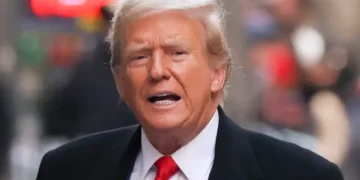 Іран атакував кілька суден в Ормузькій протоці, Трамп погрожує «стерти Тегеран з лиця землі»
