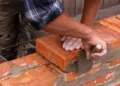 Лише з дозволених країн, без сімей, не більше ніж на рік: голова Офісу міграційної політики Воскобойник пояснив, якою має бути контрольована трудова міграція до України