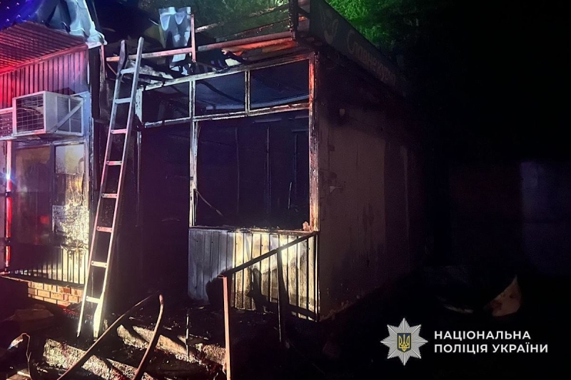 Помстився начальнику: у Дніпрі затримали чоловіка, який спалив кіоск