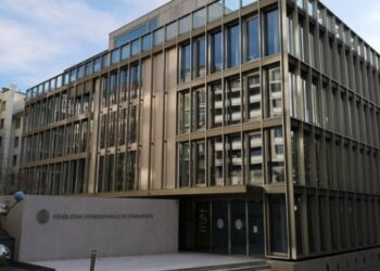 Російським і білоруським гімнастам дозволили виступати під своїми прапорами на міжнародних змаганнях