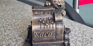 У Дніпрі встановили 19-ту мініскульптуру проєкту «Відчуй Дніпро»