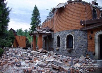 В ніч на 17 травня ворог атакував Дніпро та область: багато поранених та руйнувань