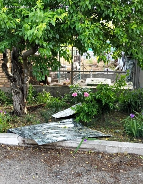 Вдень фашисти били по Нікопольщині та ще 4-х громадах Дніпропетровщини, пошкодили житло та гаражі