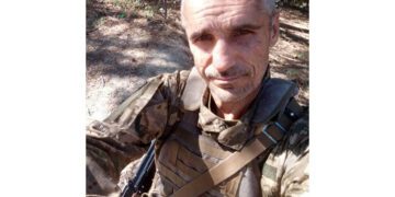 Завтра в селі Кам’янське в останню путь проведуть свого мужнього захисника Павла Прозорова