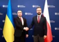 «Пам’ять про жертв Волині не підлягає переговорам»: міністр оборони Польщі після зустрічі з Будановим у Варшаві