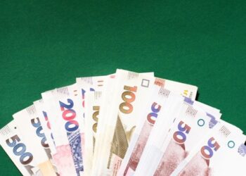 Інфляція в Україні сповільнилася до 8,2%