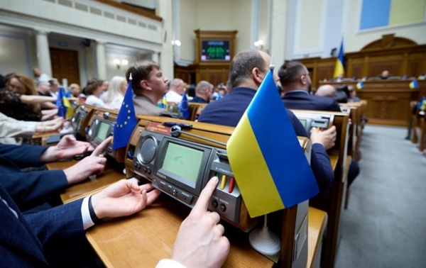 Рада розблокувала 1,56 трлн гривень на оборону Рада розблокувала 1,56 трлн гривень на оборону