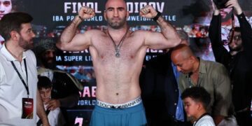 Російський ексчемпіон заявив про бажання провести поєдинок з Усиком