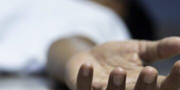 Жінка, яка перебувала під завалами комунального підприємства, загинула, – ОВА